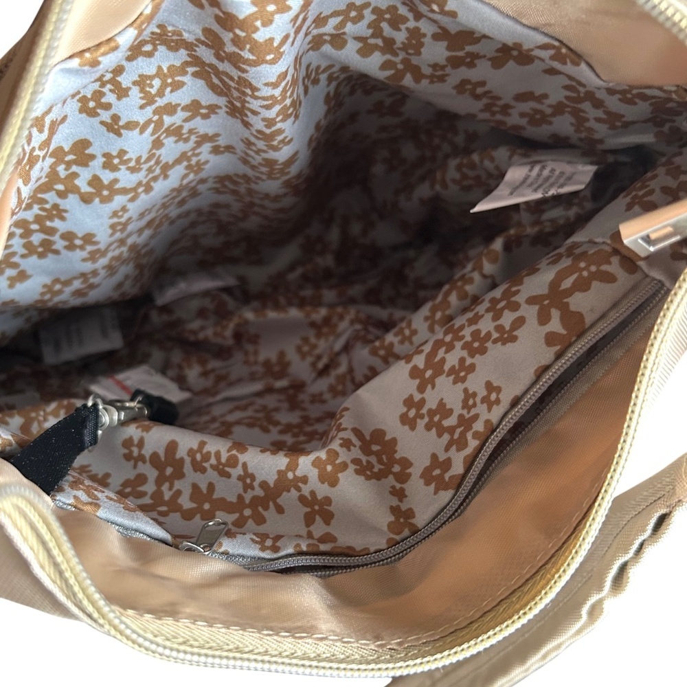 Travelon Anti- Theft RFID Blocking Crossbody Unisex Bag in Tan - Picture 7 of 14